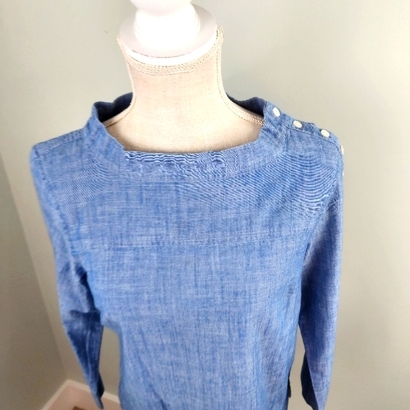 J. Crew Women’s Denim  Cotton Long Sleeve Pullover Blouse Top Button Size 00 - Picture 2 of 10